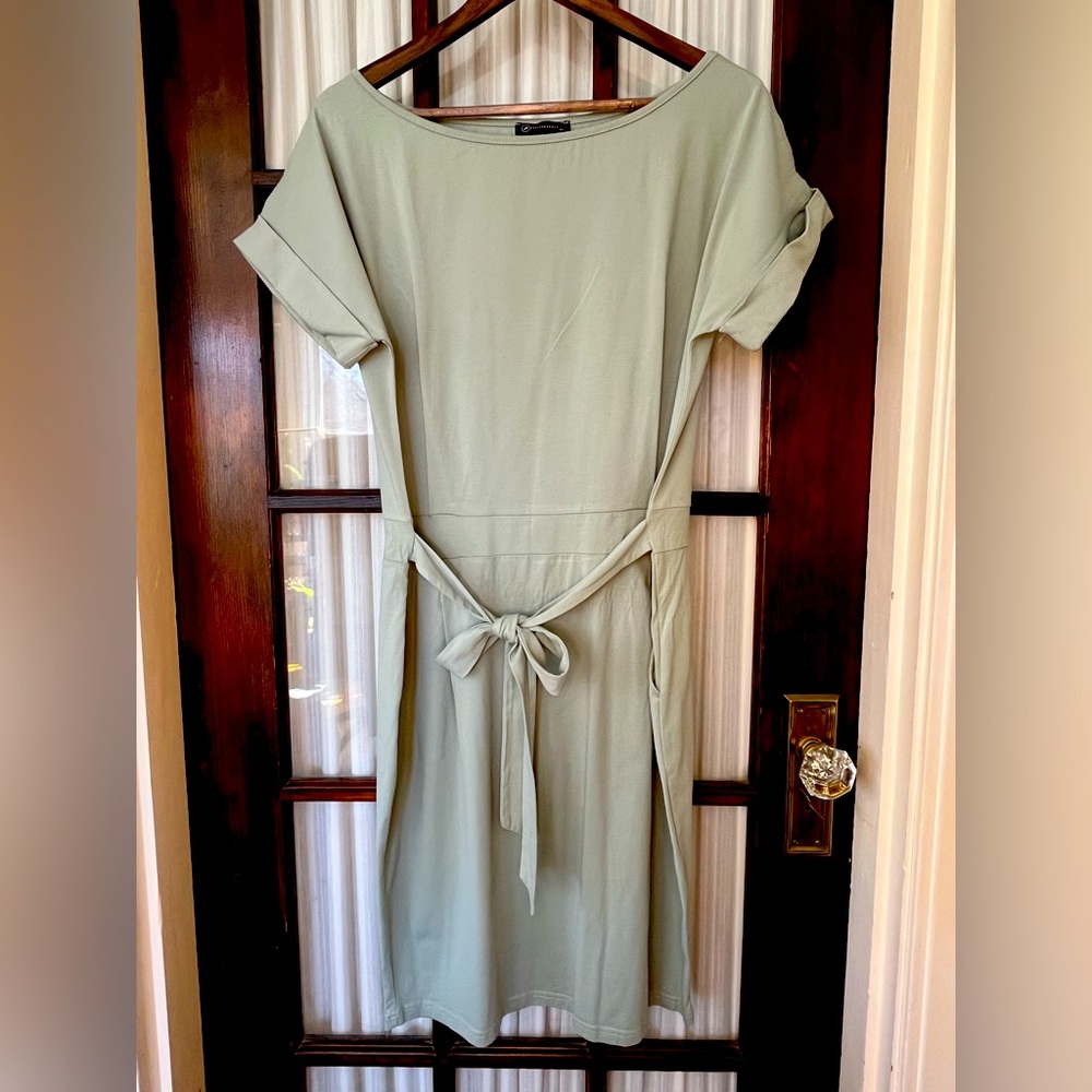 Elegant Sage Green Dress with Pockets